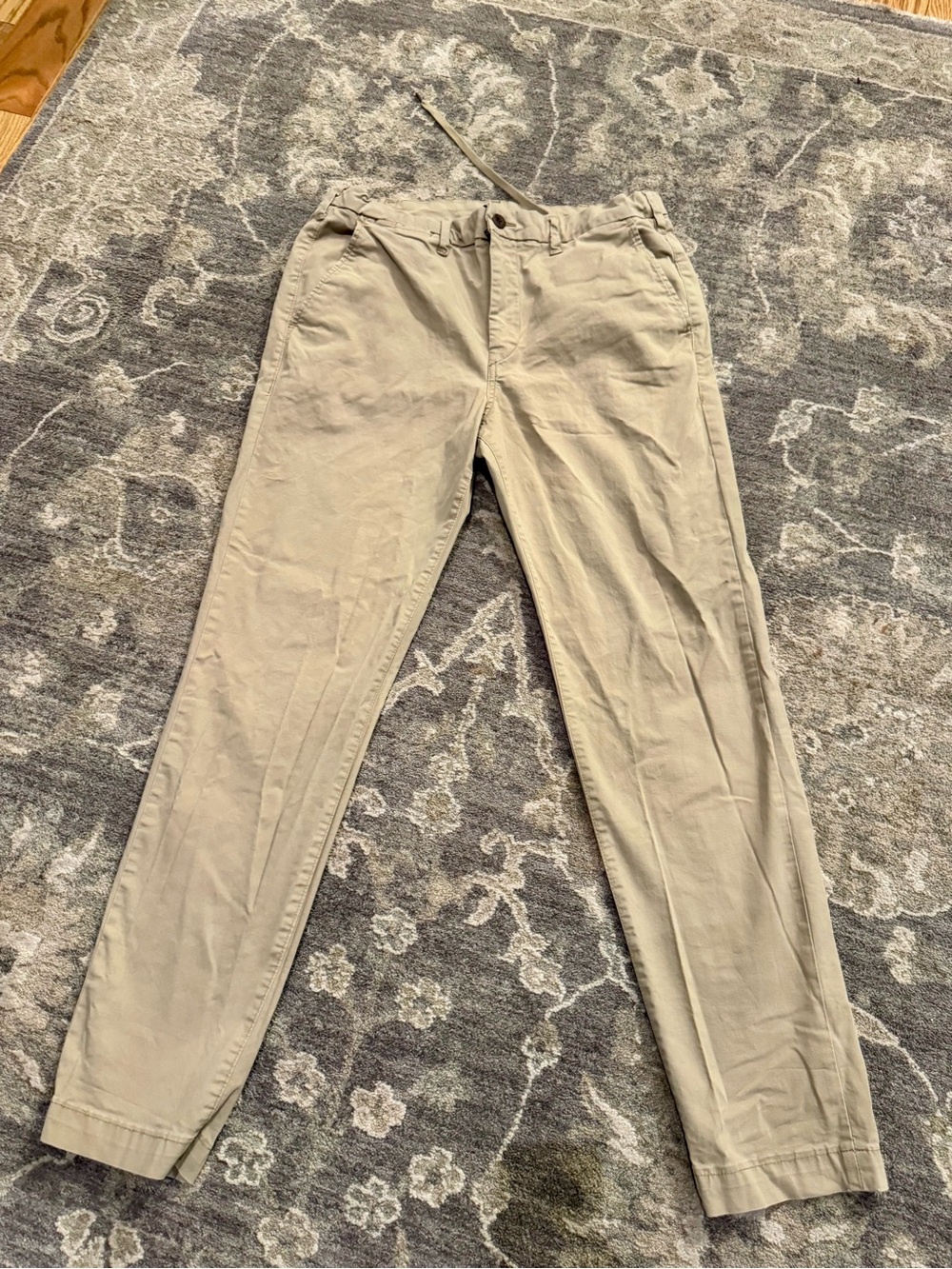 American Eagle Men's Chino Pants in Khaki - Classic Casual Fit 32x34